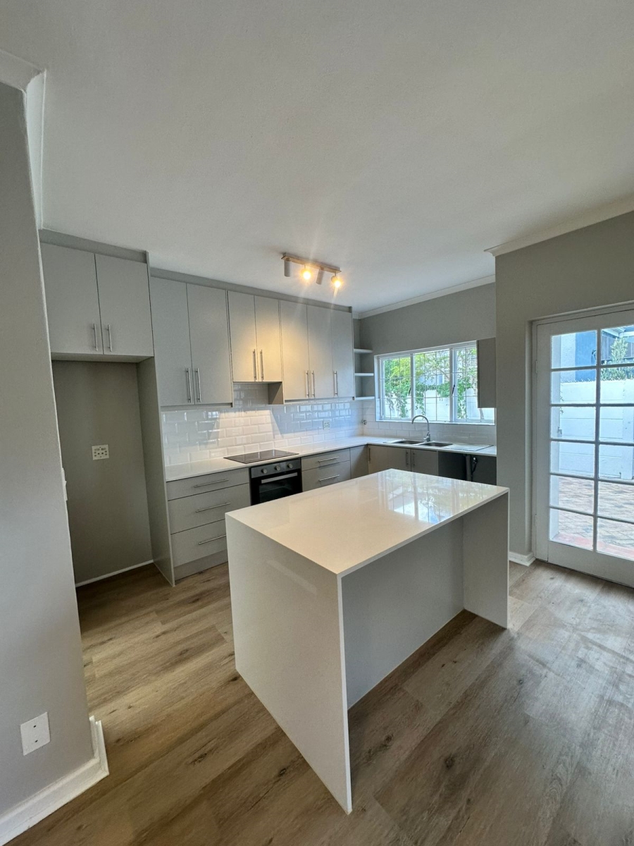 To Let 1 Bedroom Property for Rent in Harfield Village Western Cape